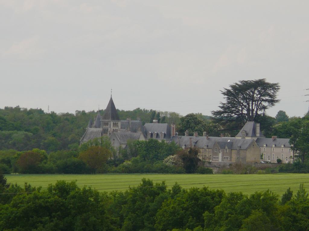 Gites A L'Ombre Des Chenes Chateauvieux  Exterior photo
